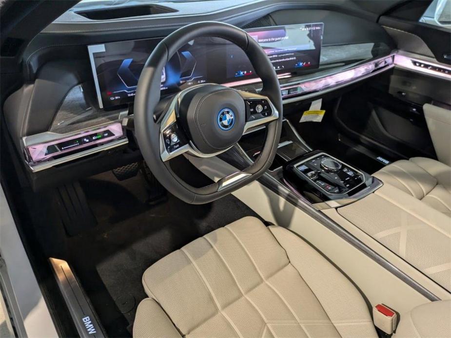 new 2024 BMW i7 car