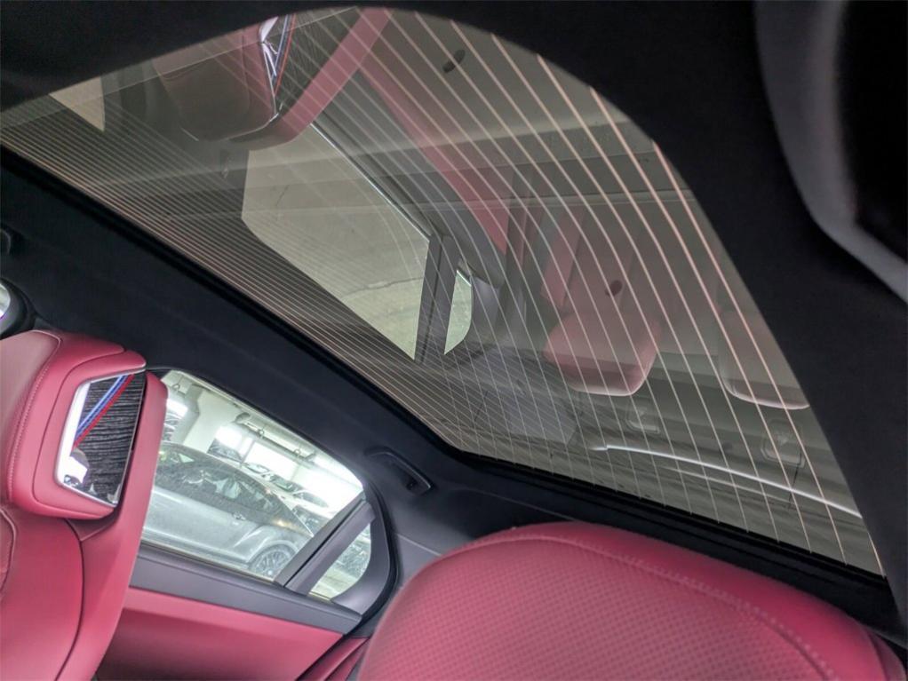 new 2025 BMW 740 car