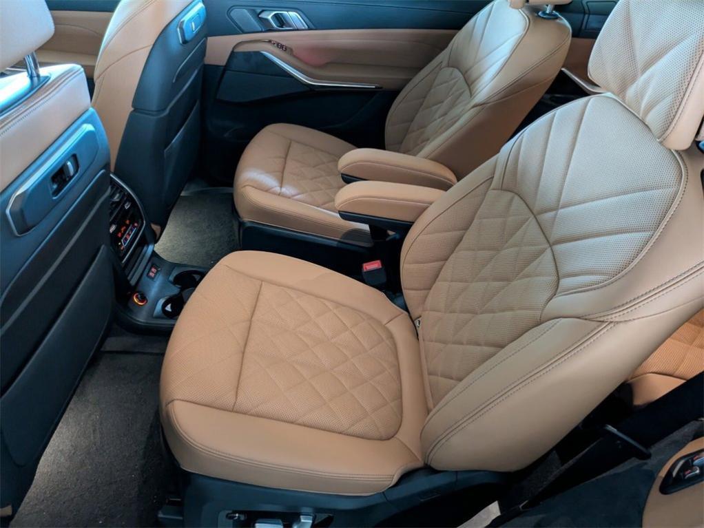 new 2026 BMW X7 car