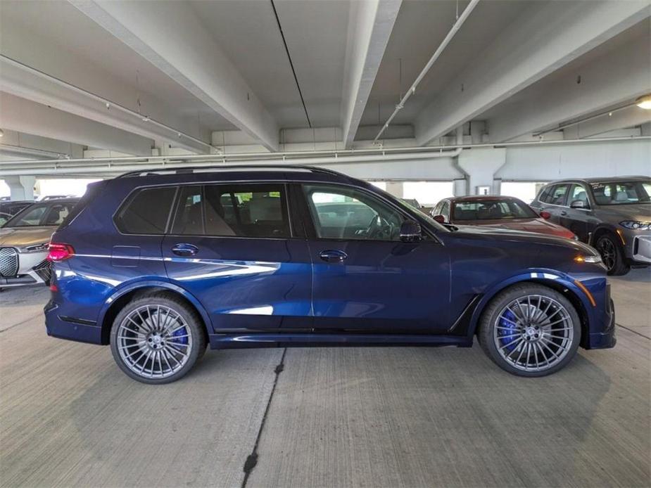 new 2025 BMW X7 car