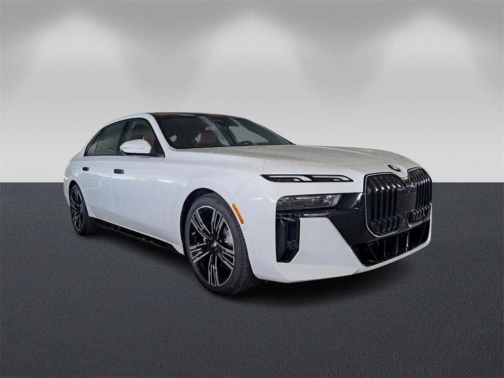 new 2024 BMW 760 car