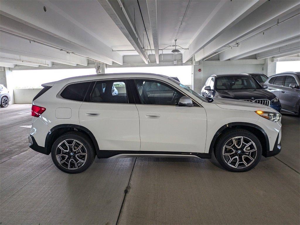 new 2025 BMW X1 car