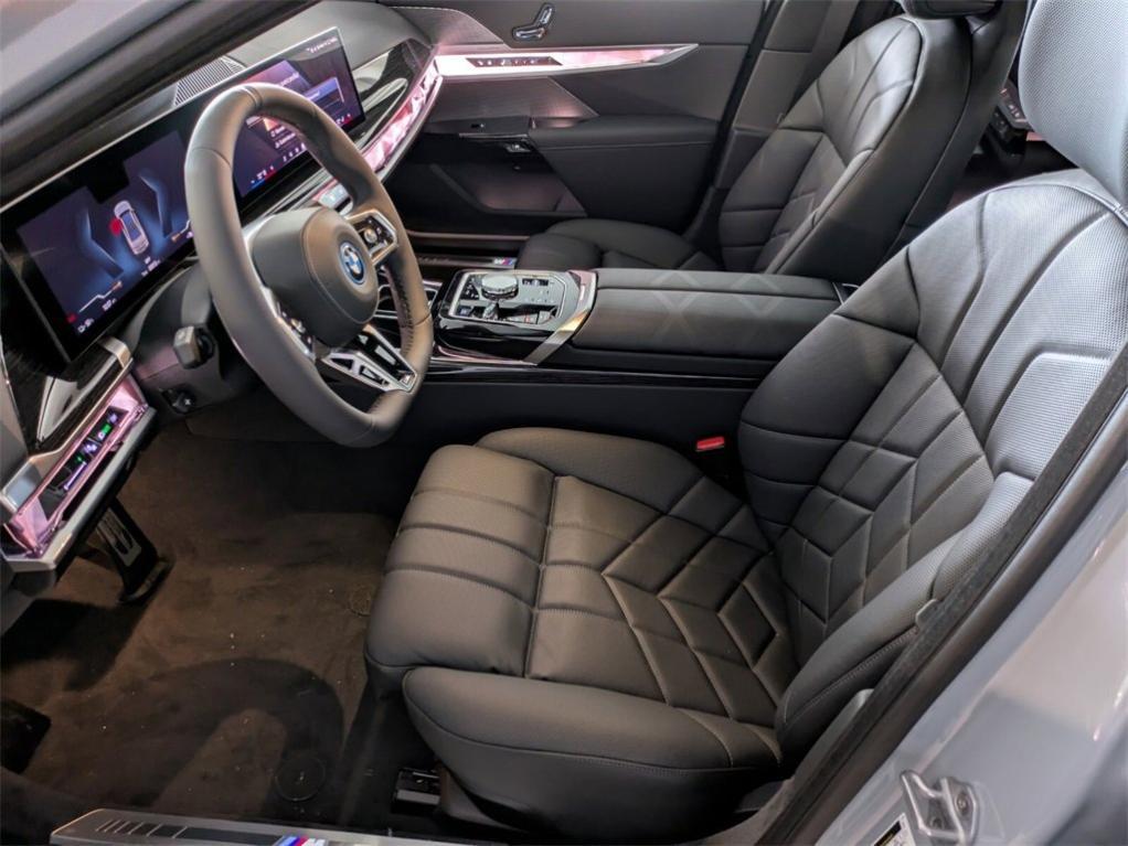 new 2025 BMW i7 car