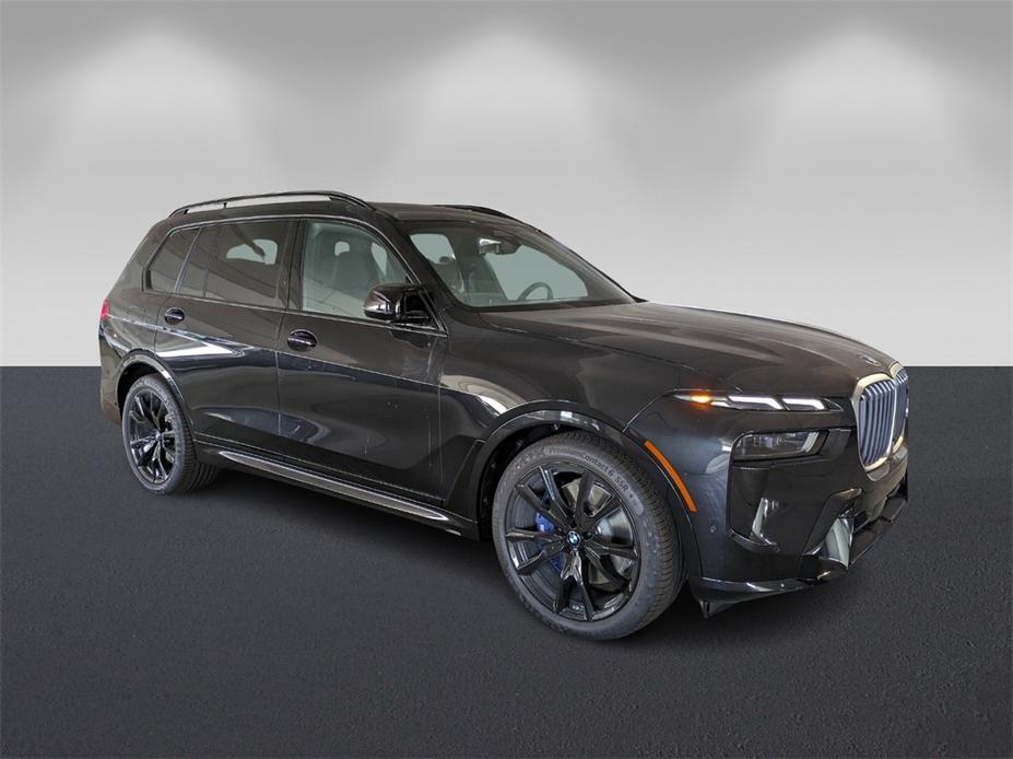 new 2025 BMW X7 car