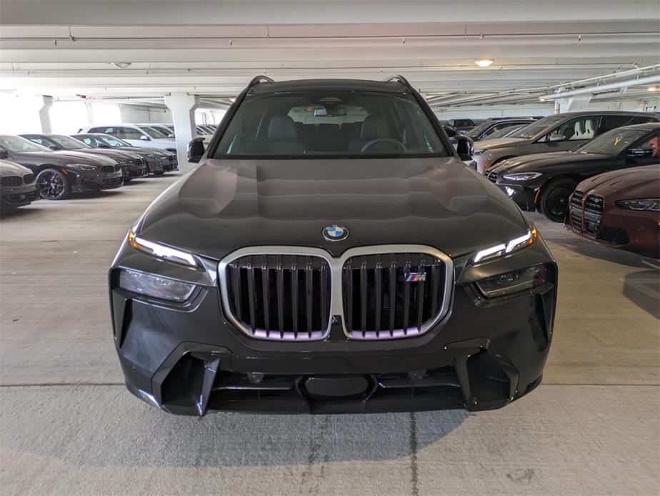 new 2025 BMW X7 car