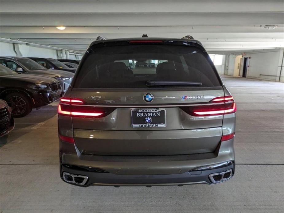 new 2025 BMW X7 car