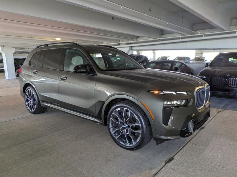 new 2025 BMW X7 car