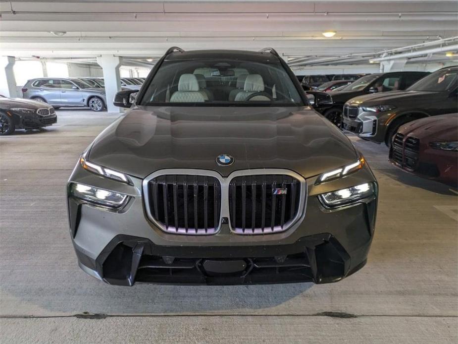 new 2025 BMW X7 car