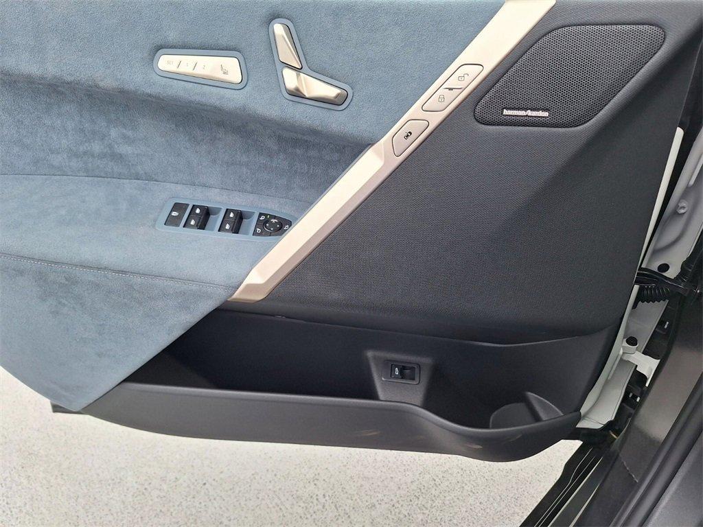 new 2025 BMW iX car