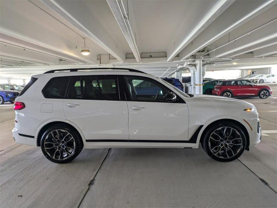 new 2025 BMW X7 car