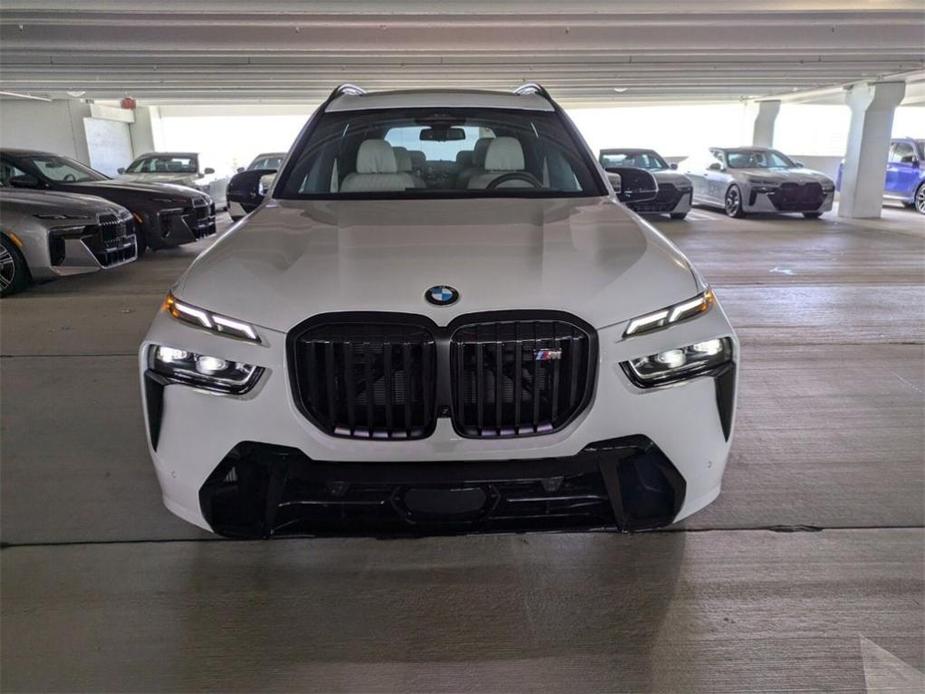 new 2025 BMW X7 car