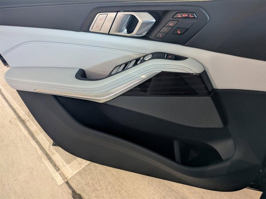 new 2026 BMW X7 car