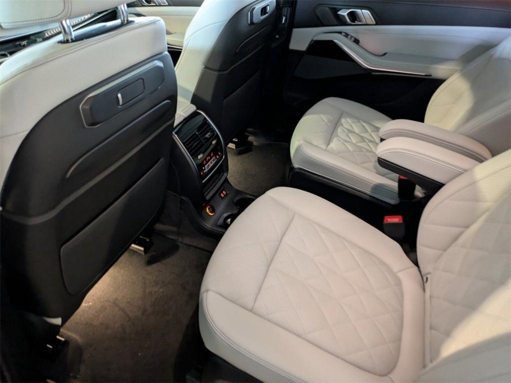 new 2026 BMW X7 car