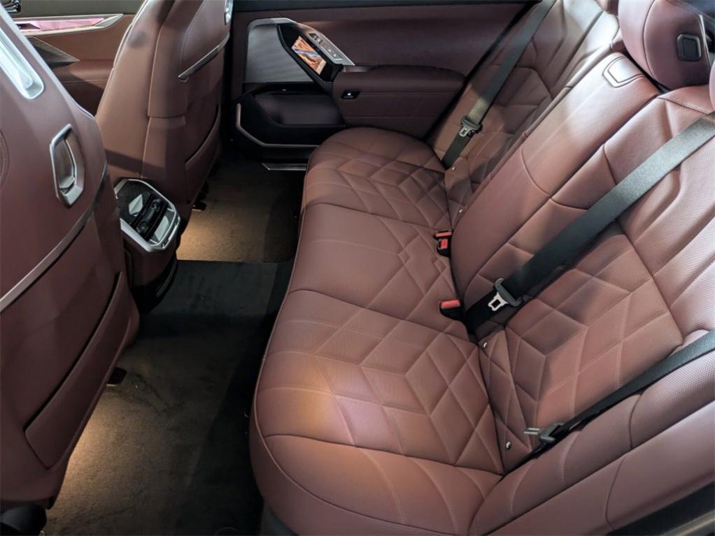new 2025 BMW 750e car