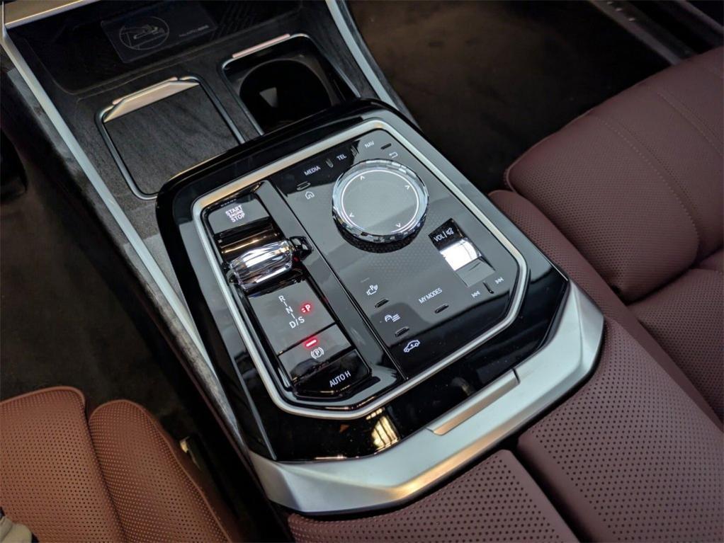 new 2025 BMW 750e car