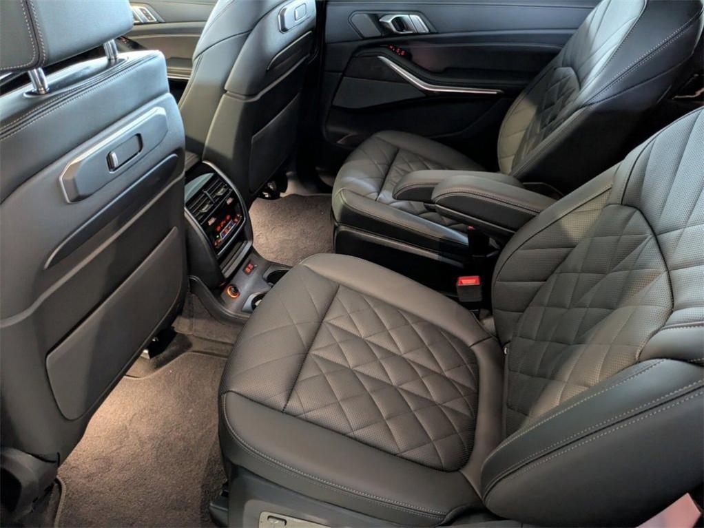 new 2026 BMW X7 car