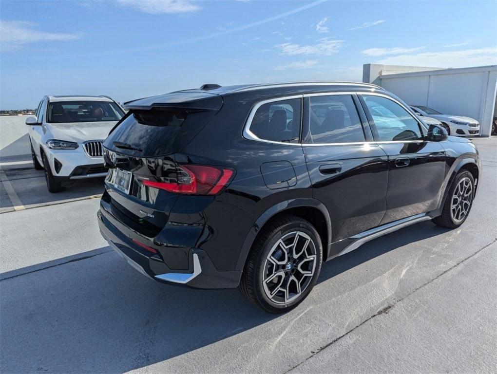 new 2025 BMW X1 car