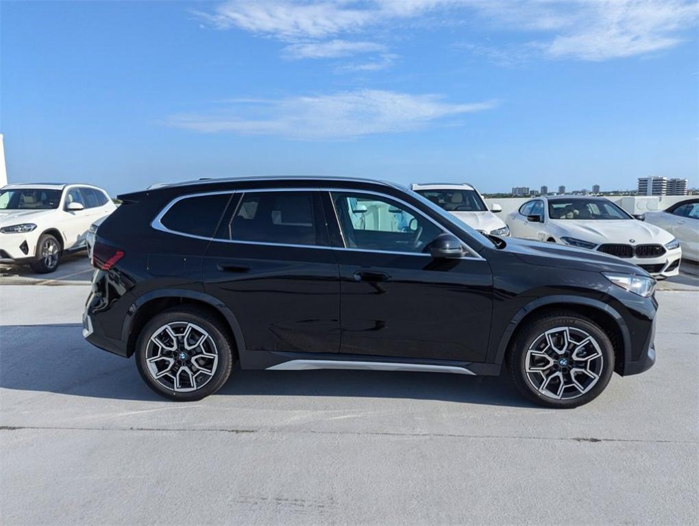 new 2025 BMW X1 car