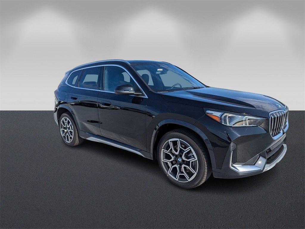 new 2025 BMW X1 car