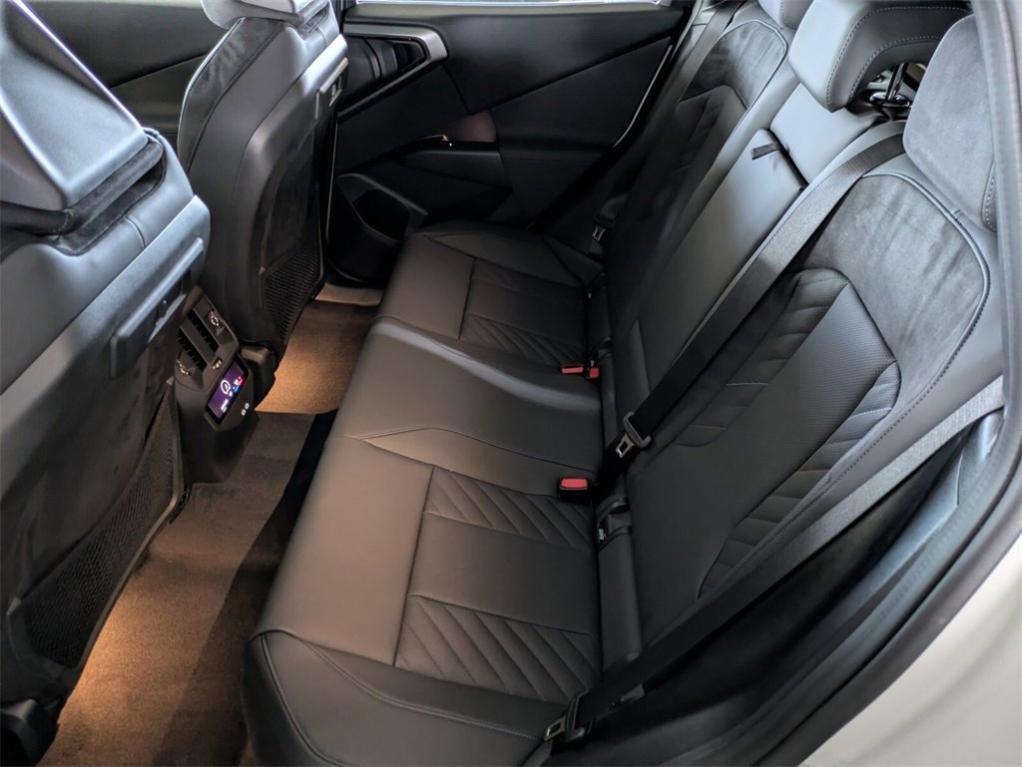 new 2025 BMW X3 car
