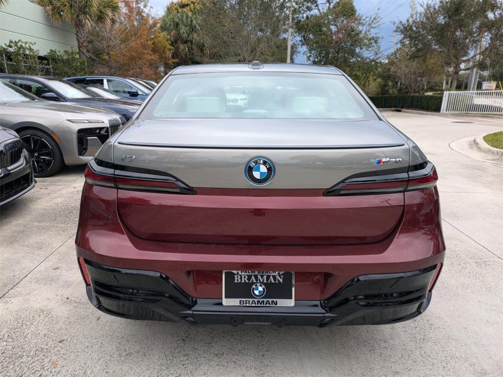 new 2025 BMW i7 car