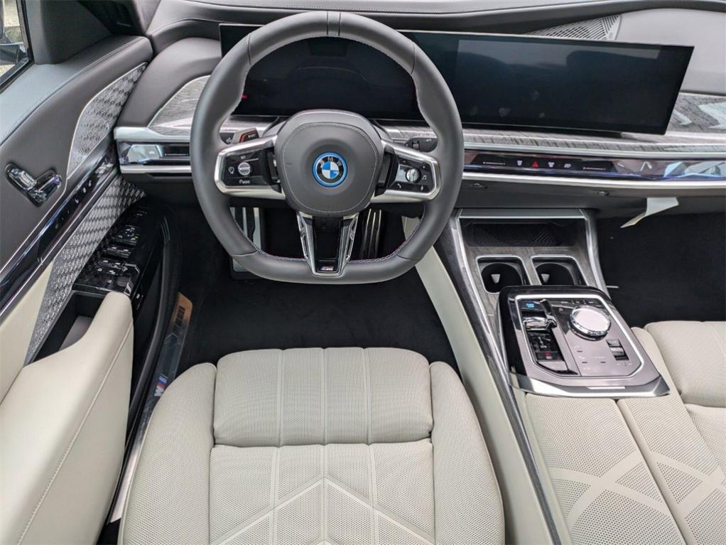 new 2025 BMW i7 car