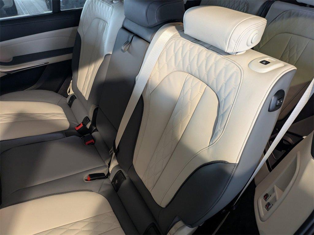 new 2026 BMW ALPINA XB7 car