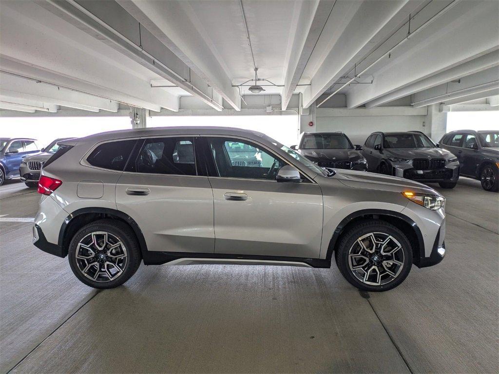 new 2025 BMW X1 car