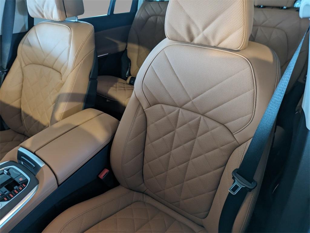 new 2026 BMW X7 car