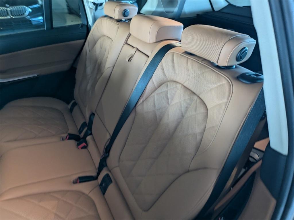 new 2026 BMW X7 car