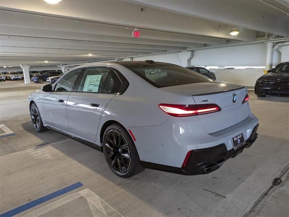 new 2024 BMW 760 car