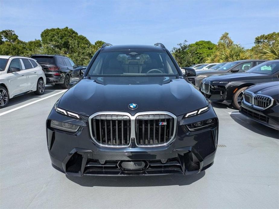 new 2025 BMW X7 car