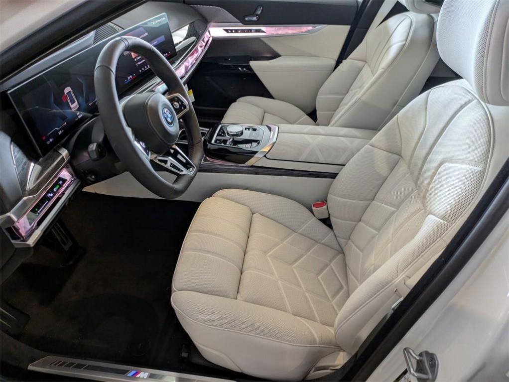 new 2025 BMW i7 car