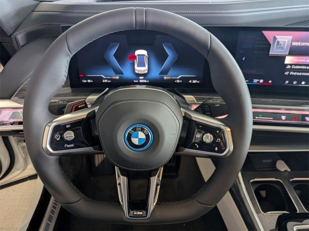 new 2025 BMW i7 car