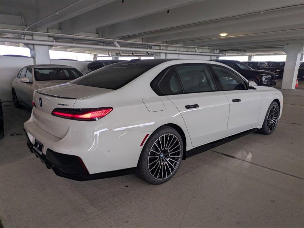 new 2025 BMW i7 car