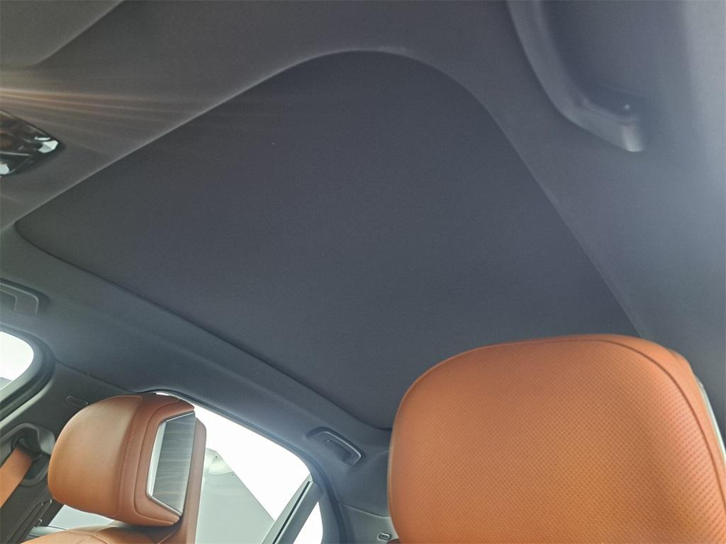 used 2023 BMW 740 car, priced at $69,995