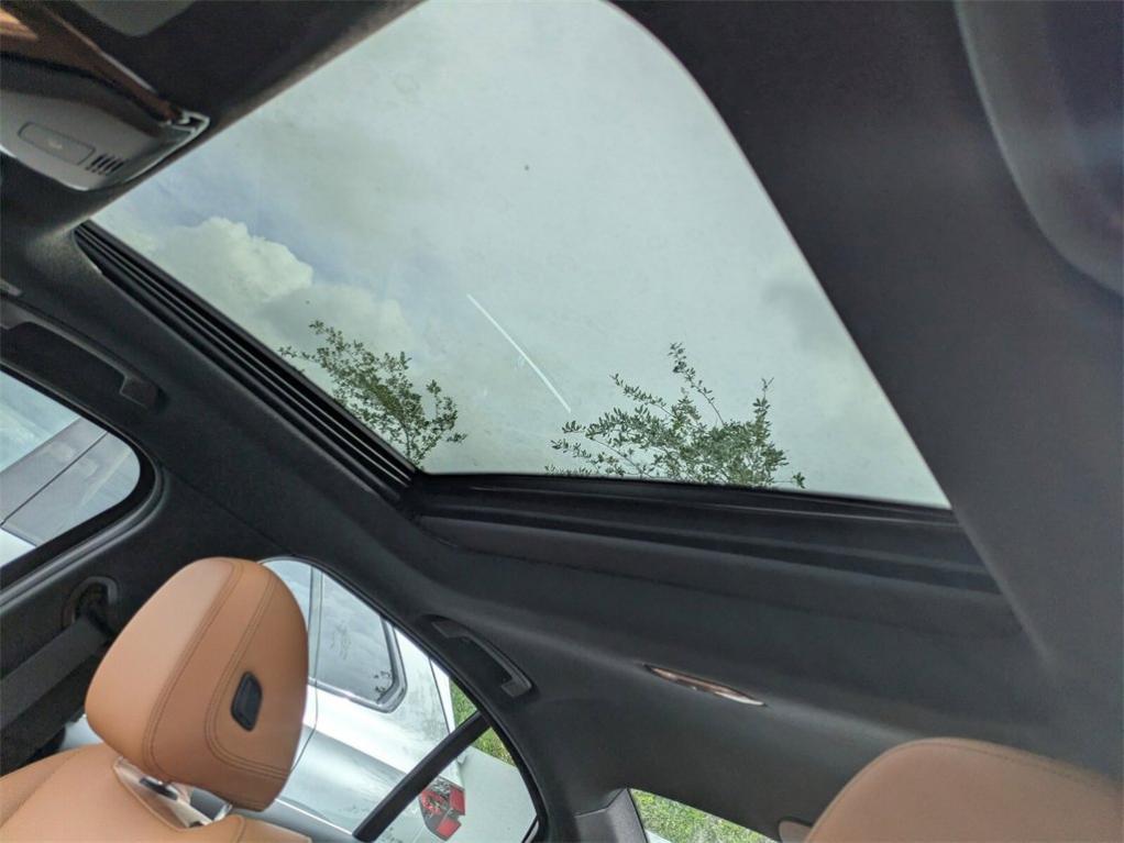new 2025 BMW 330 car