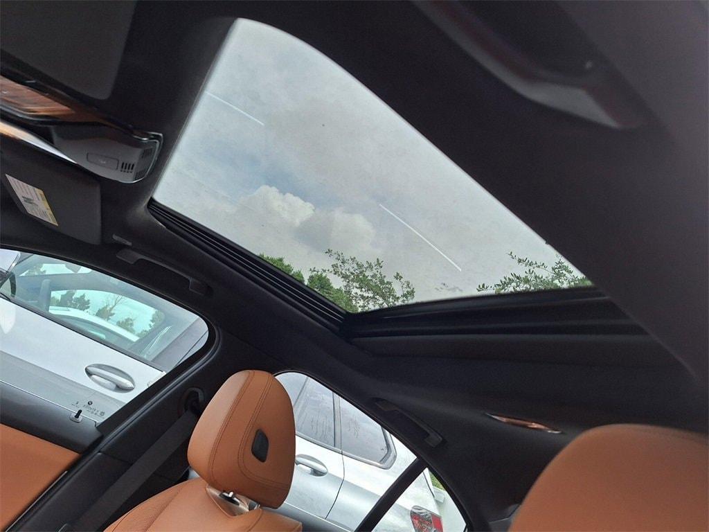 new 2025 BMW 330 car