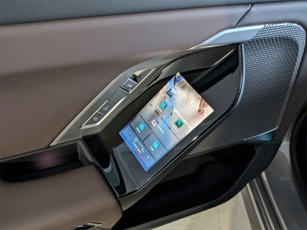 new 2025 BMW 740 car