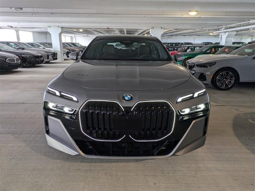 new 2025 BMW 740 car