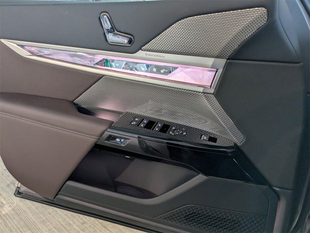 new 2025 BMW 740 car