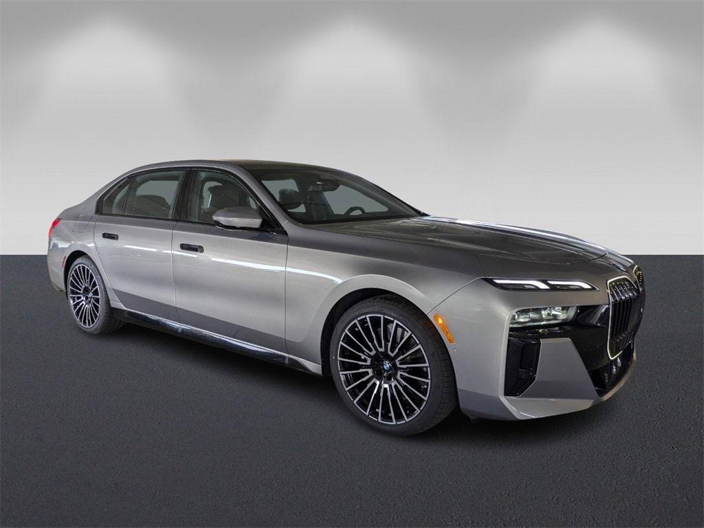 new 2025 BMW 740 car