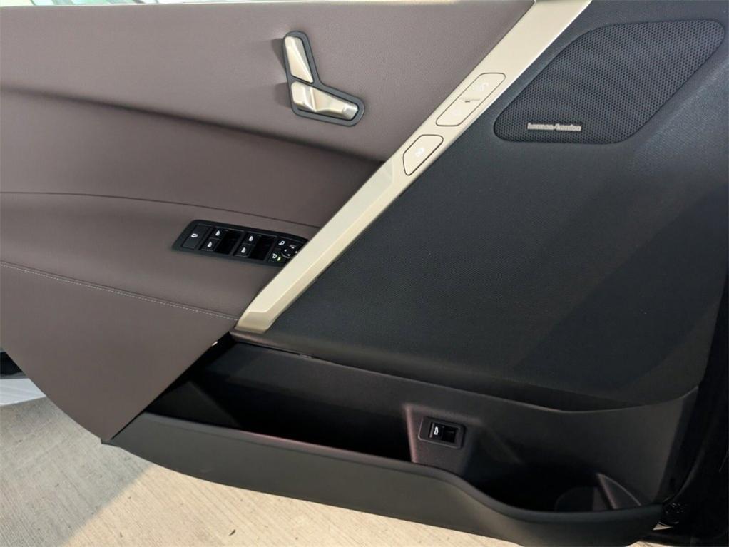 new 2025 BMW iX car