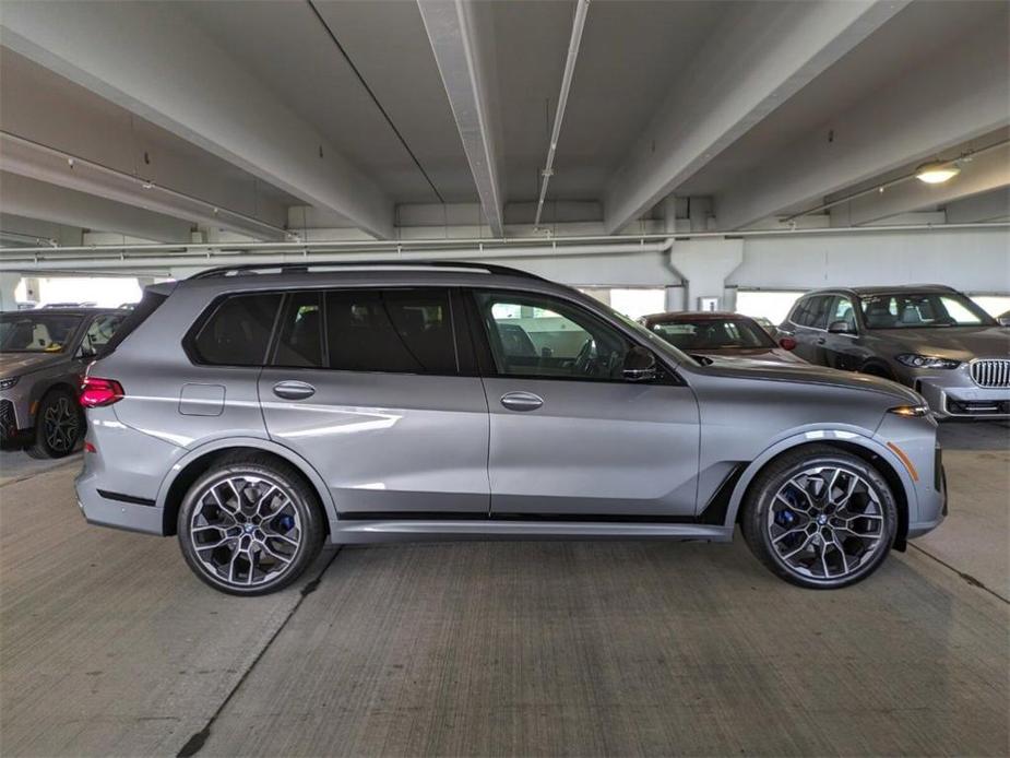 new 2025 BMW X7 car