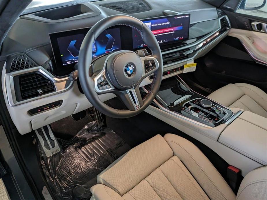 new 2025 BMW X7 car