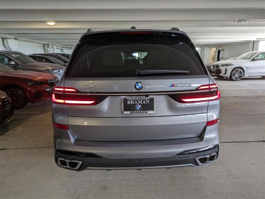 new 2025 BMW X7 car