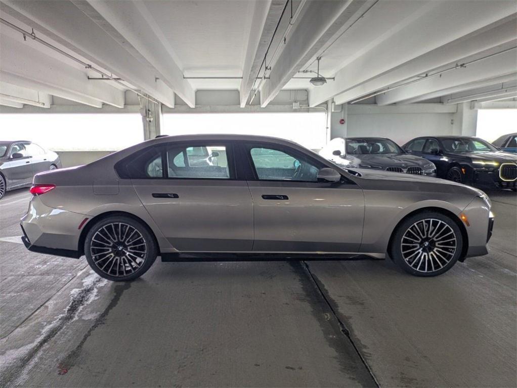 new 2025 BMW 760 car