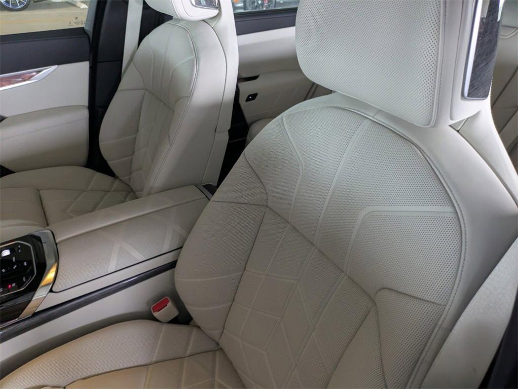 new 2025 BMW 760 car