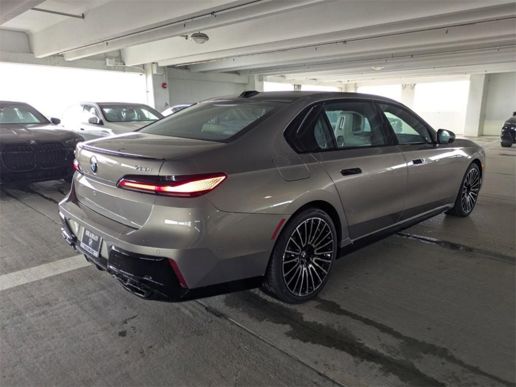new 2025 BMW 760 car