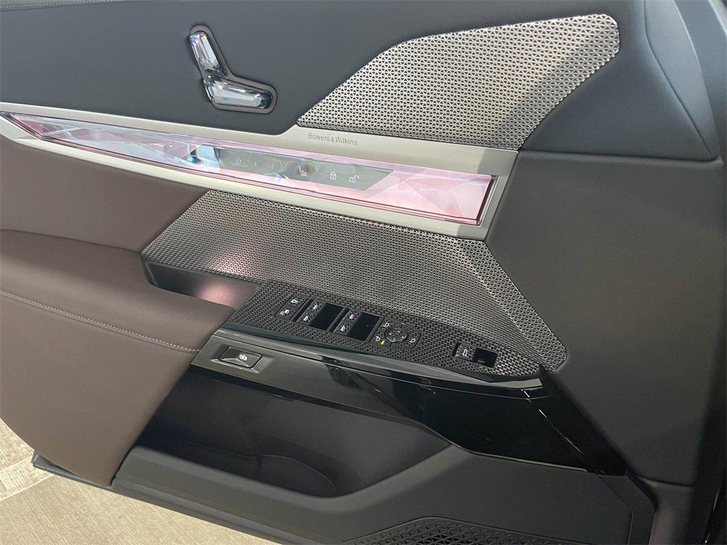 new 2025 BMW 750e car